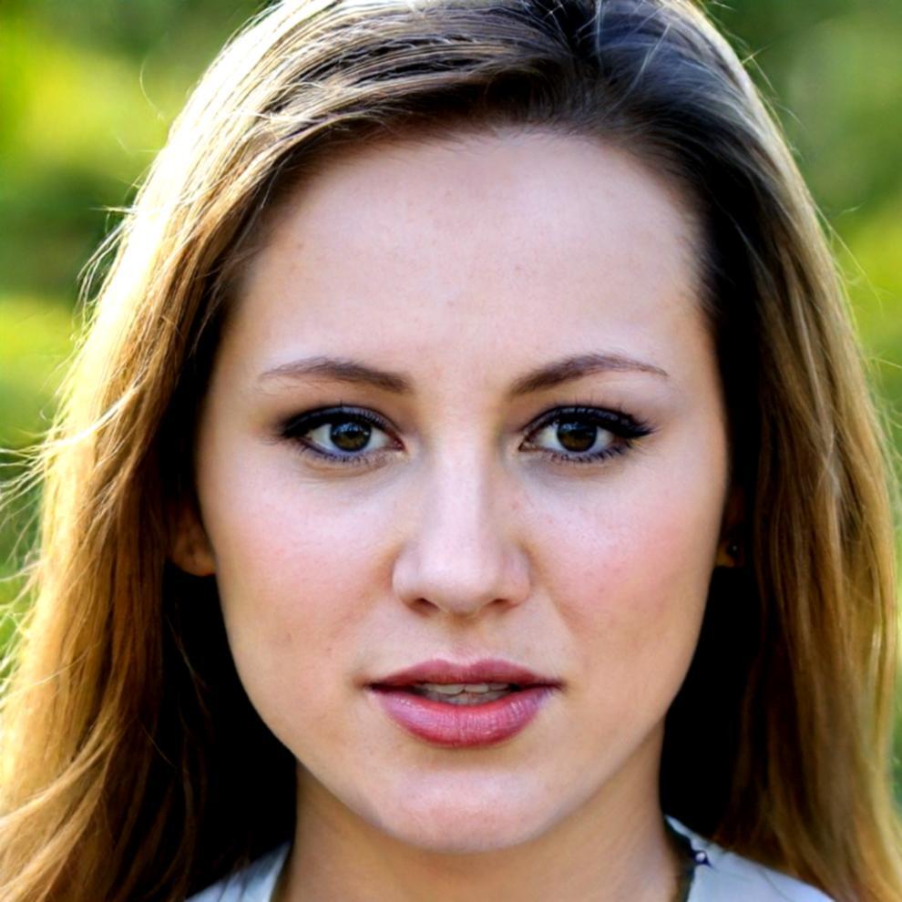 Portrait of Liriel Vanthorpe, Program Director at Skovren